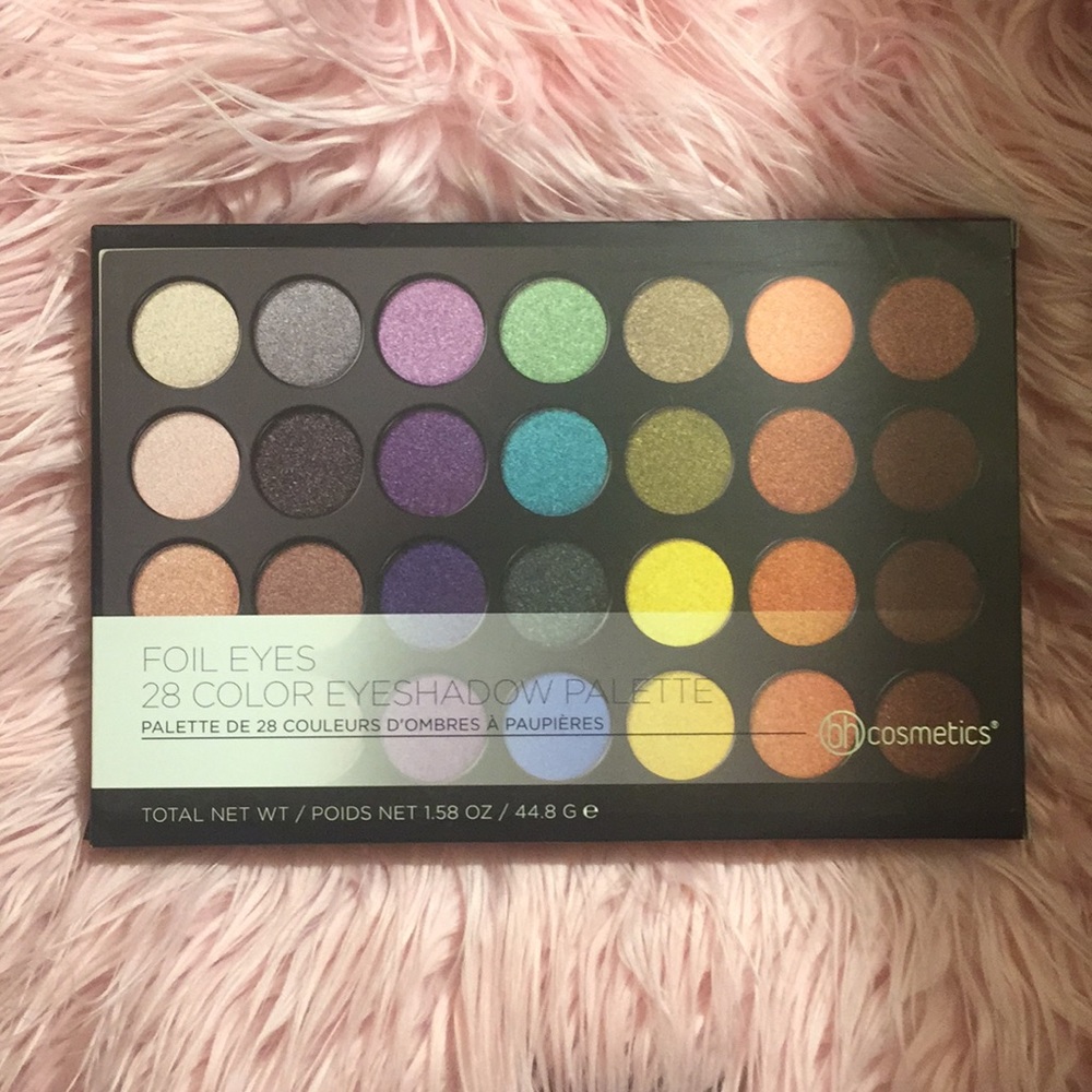 BRAND NEW BHcosmetics 28 Foil Eyes